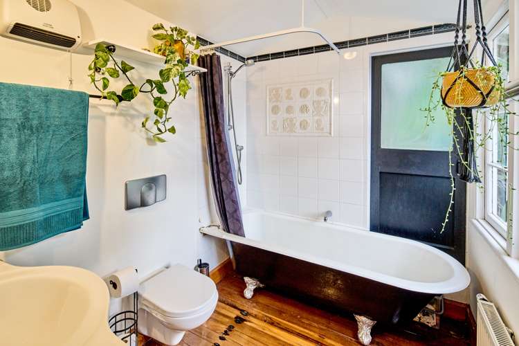 336 The Esplanade Island Bay_17