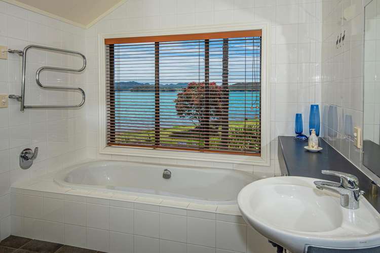 950 Whangaruru North Road, Bland Bay Oakura Coast_13