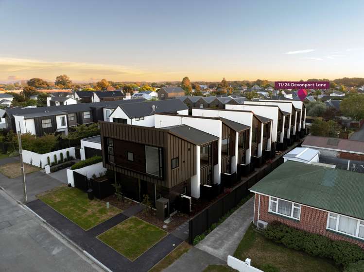 11/24 Devonport Lane Saint Albans_10