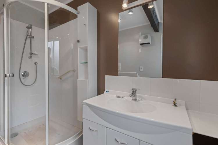 2/191 Malfroy Road Utuhina_8