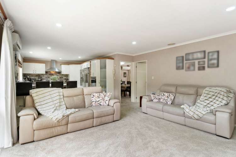 6 Skelligs Drive Flat Bush_10