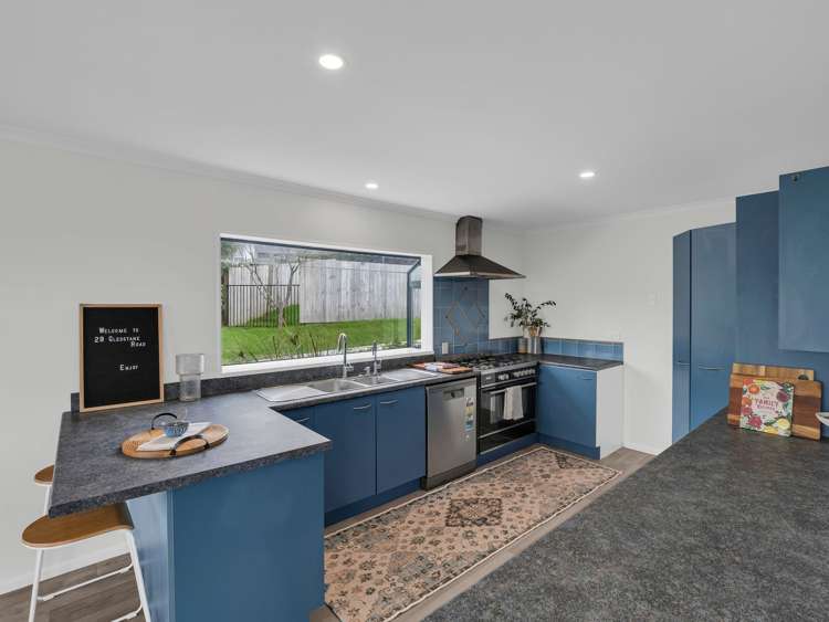 29 Gledstane Road Stanmore Bay_10