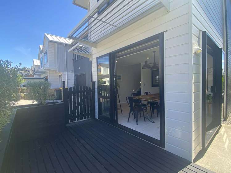 15 Seafarer Crescent Stanmore Bay_8