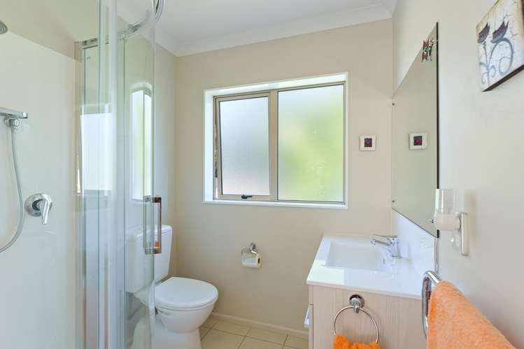 16 Ludlam Way Otaki_19