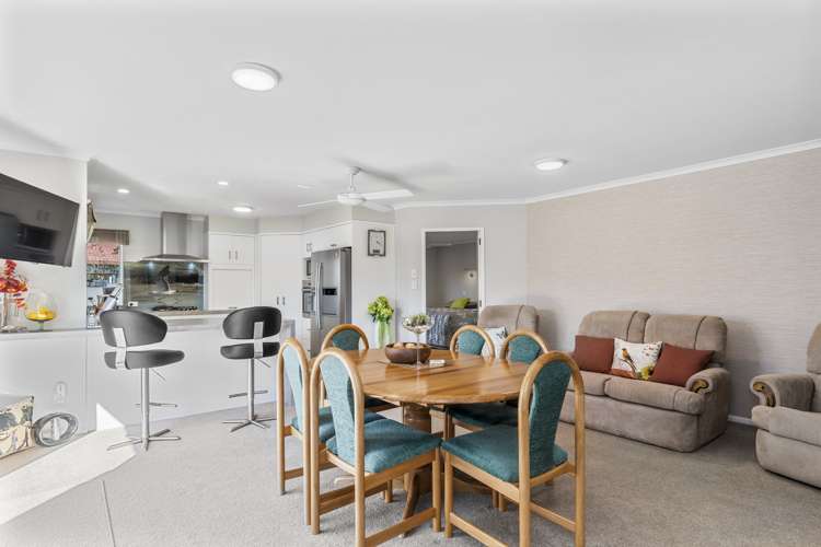 9 Newport Key Papamoa_17