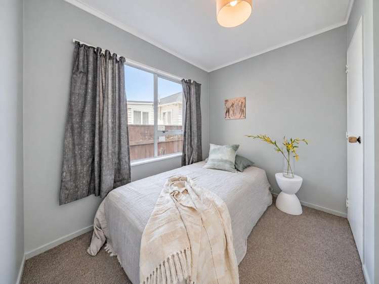 2/14 Plunket Avenue Petone_8