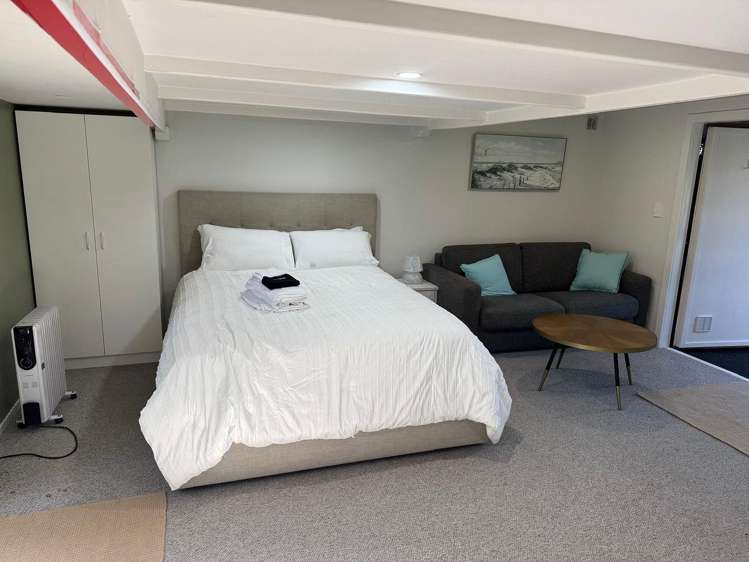 36 Rame Road Greenhithe_5