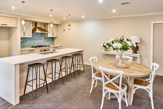 96 Endeavour Drive Whitby_1