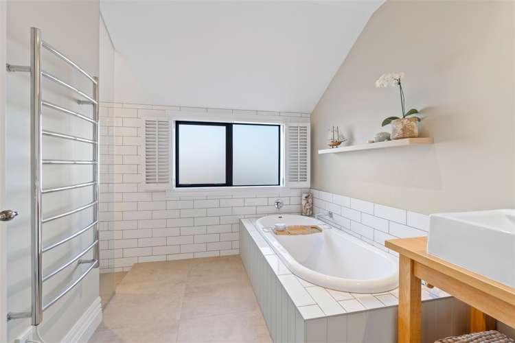 100 Paparoa Street Papanui Christchurch City Houses for Sale