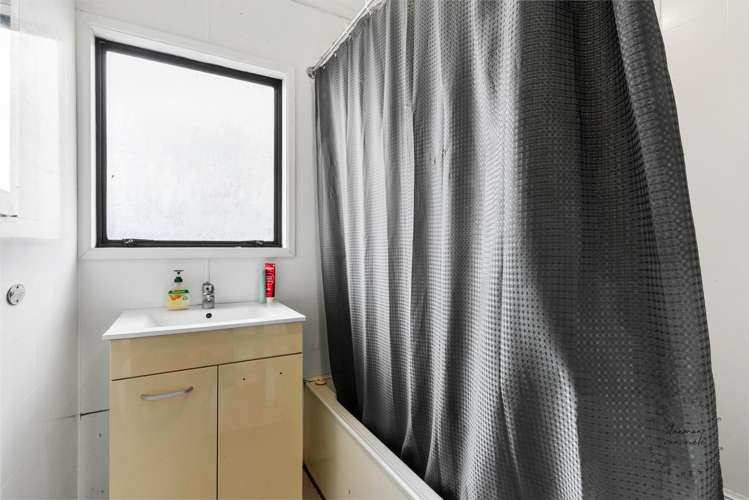 2/23 Marr Road Manurewa_7