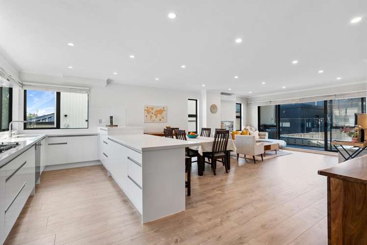 27B View Road_2