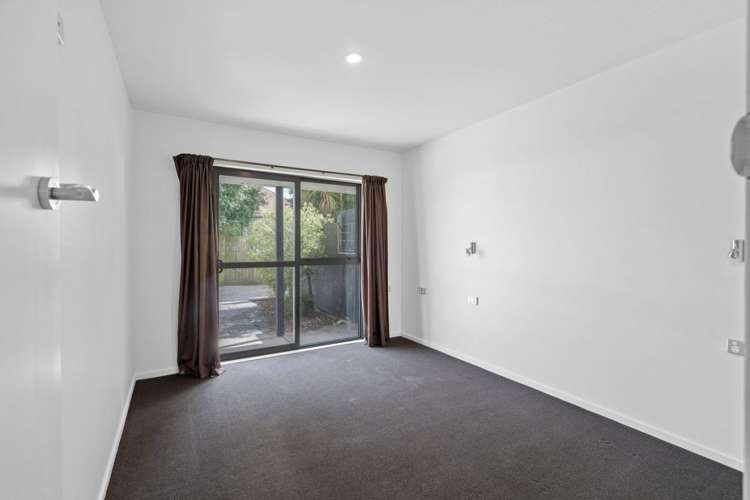 2/630 Hereford Street Linwood_9