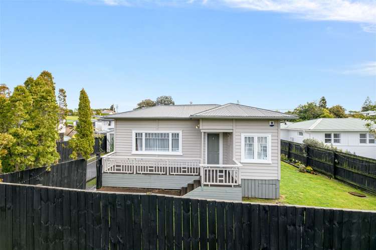 2 Bayside Avenue Te Atatu Peninsula_18