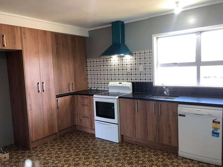 2/140 Metcalfe Road Ranui_14