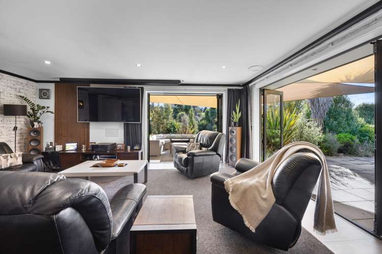 10 Jack Young Place Albert Town_7