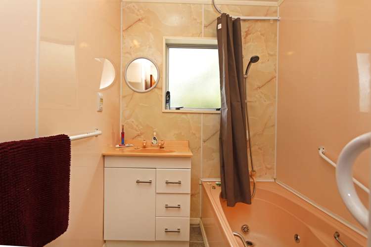 78 Ngatai Street Manaia_11