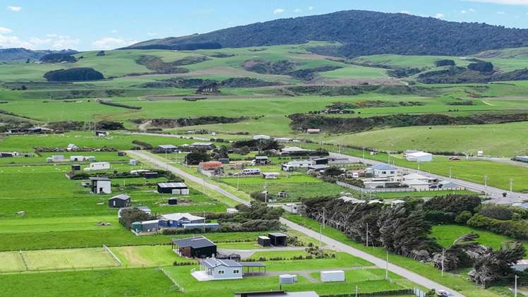 5 Surrey Street Orepuki_21