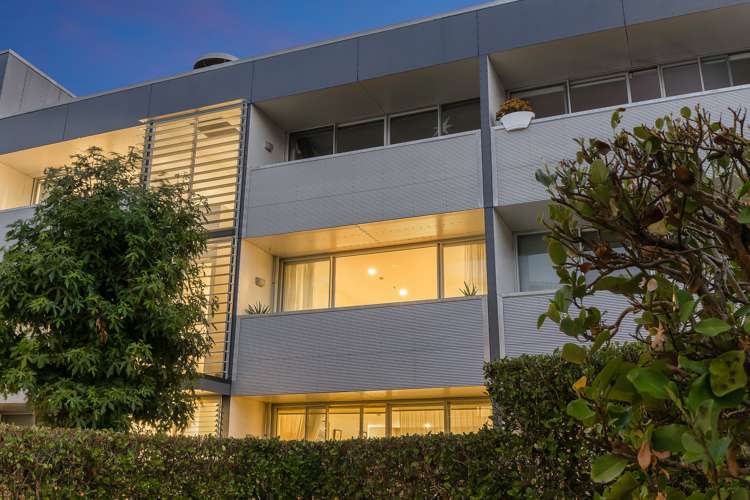 2b/6 Fisher-Point Drive Auckland Central_17