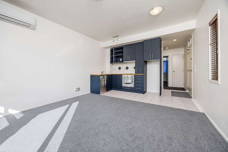 135/2 Armoy Drive_4