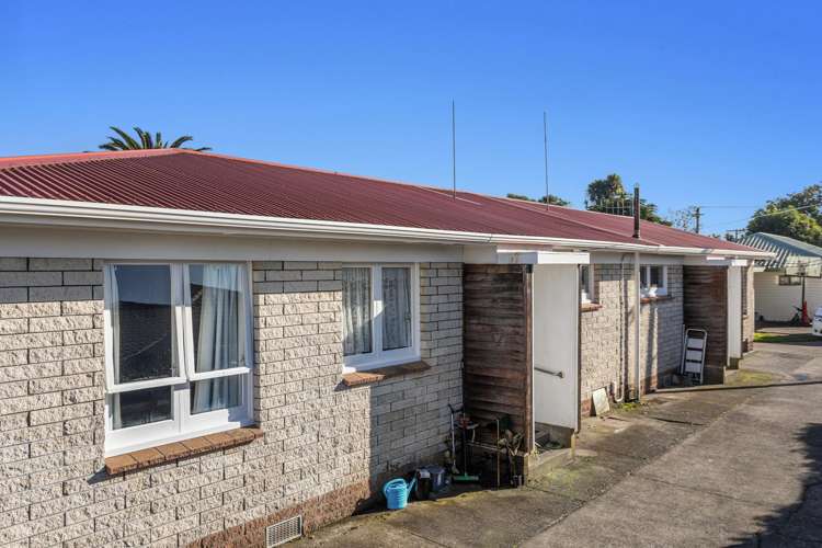 1 and 2/63 Henderson Street_0