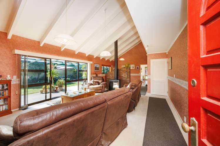 372 Kimbolton Road_2
