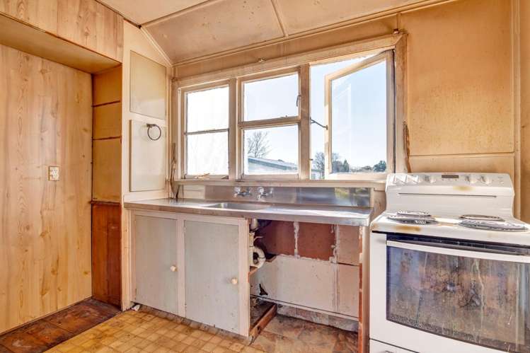 60 Swansea Road Stratford_5