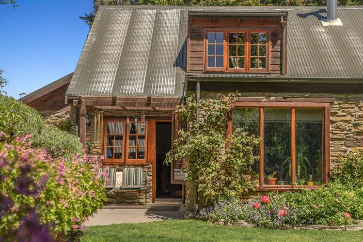 426 Aubrey Road Wanaka_9