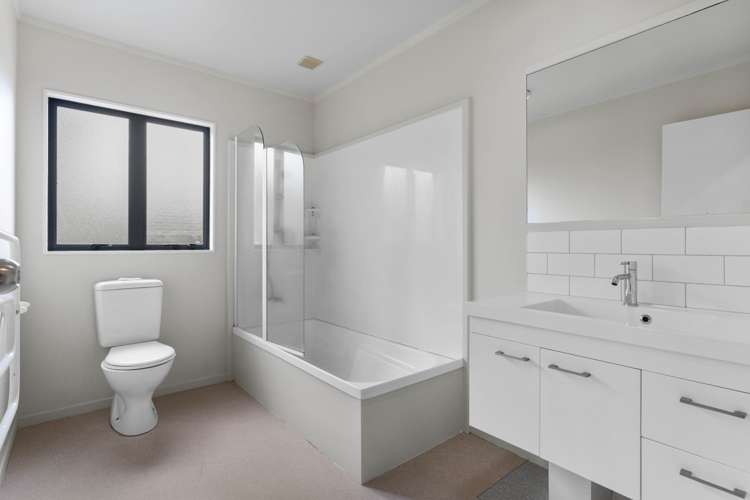 9 Bill Phillip Place Clendon Park_12