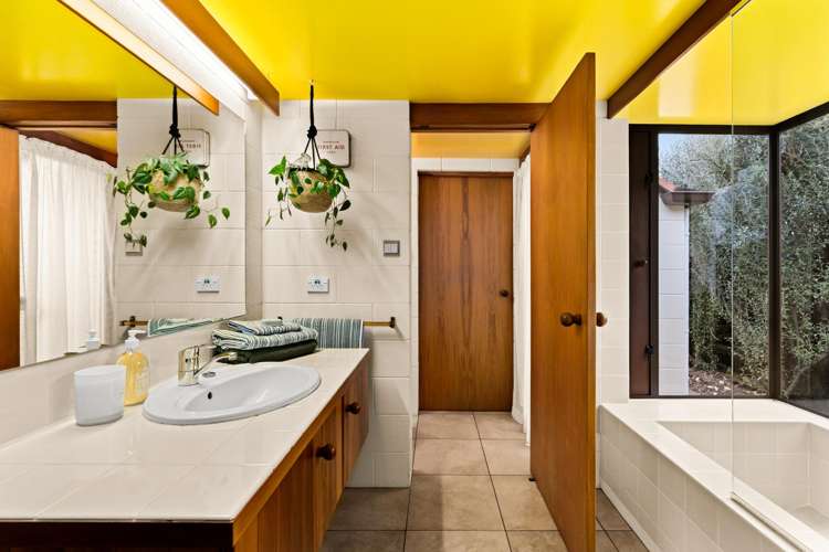 8 Donegal Crescent Tamatea_16