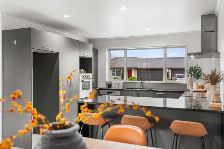 1 Somerville Crescent_5