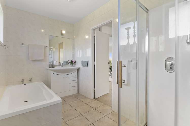 2/5 Goad Crescent Hillsborough_11