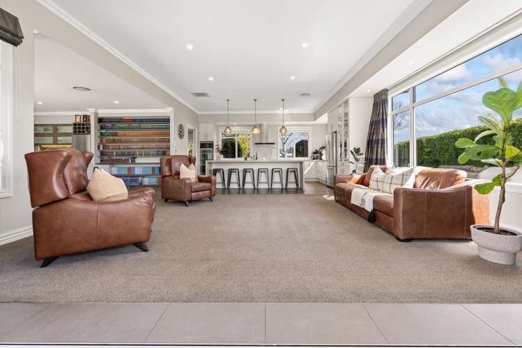 1097 Queen Street East Levin_30