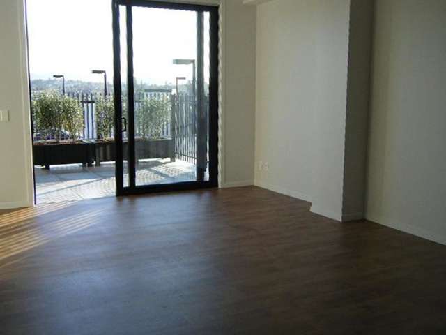 504/20 Mccrae Way New Lynn_3