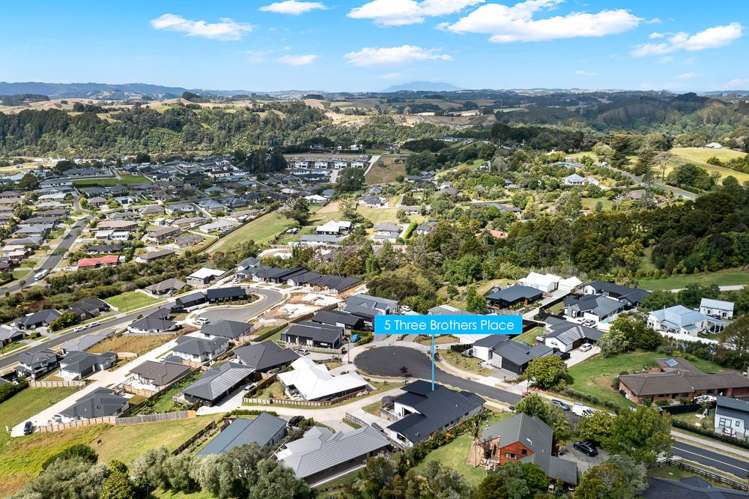 5 Three Brothers Place Warkworth_4
