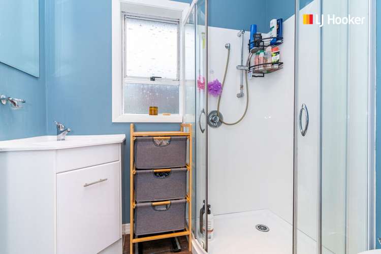 102 Sidey Street Calton Hill_13