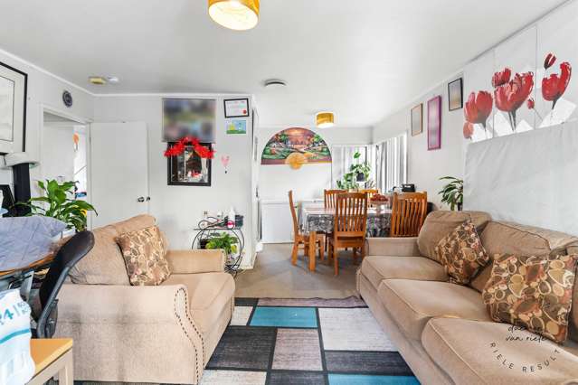 2/6 Cambridge Road Manurewa_1