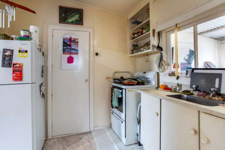 16 Puketea Street Blockhouse Bay_7