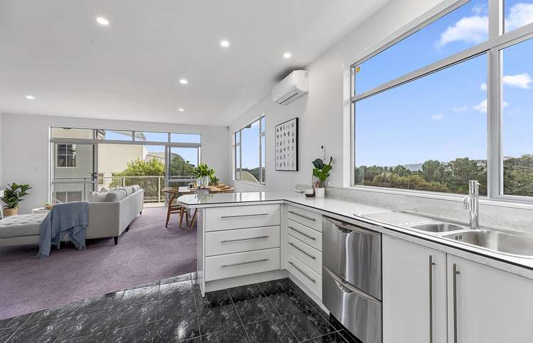 6 Cromarty Place Papakowhai_22