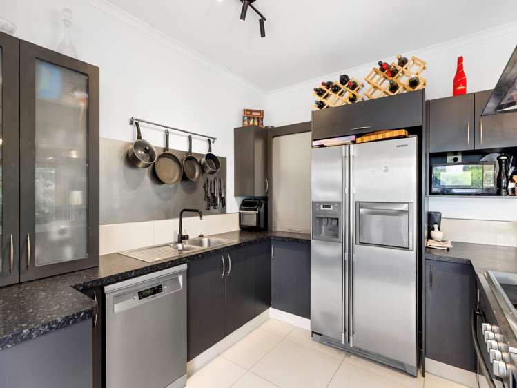 15 Riddington Rise Ohauiti_7