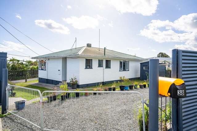 Modern comfort in a classic 60s weatherboard home