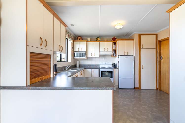 144 Derwent Crescent Glengarry_4