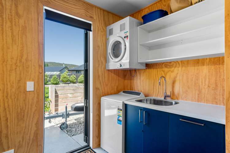 7 Tahi Street Albert Town_13