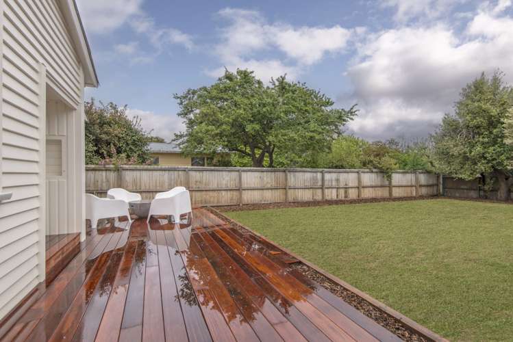 121 Eastern Terrace Beckenham_17