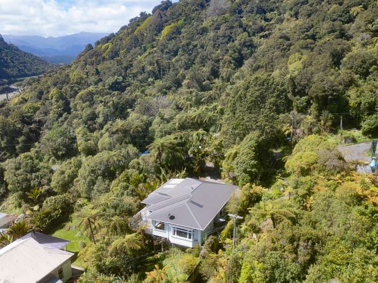 12 Mount Street Greymouth_24