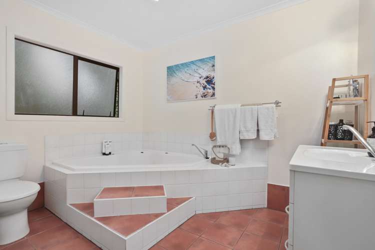 134 Woodlands Park Road Titirangi_11