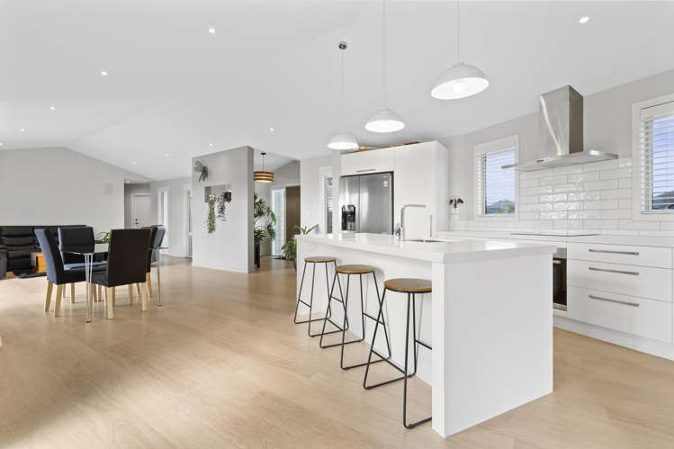 44 Baxter Michael Crescent Cambridge_5