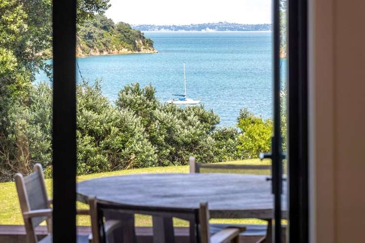 14 Esslin Road Surfdale_7