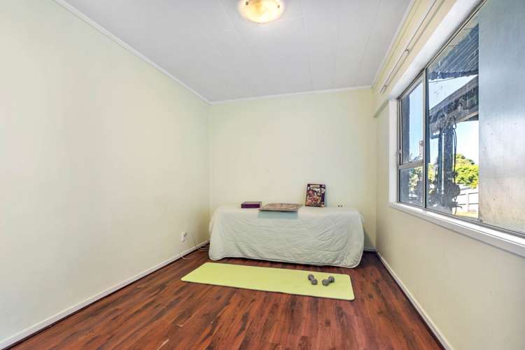 2/30 King Richard Place Browns Bay_10