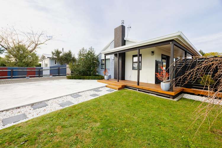 402 Park Road South Akina_37