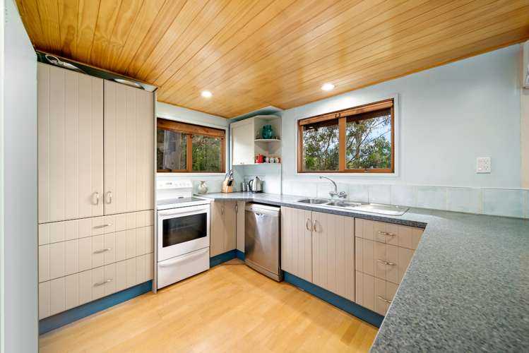 44 Arawata Terrace Fernhill/Sunshine Bay_6